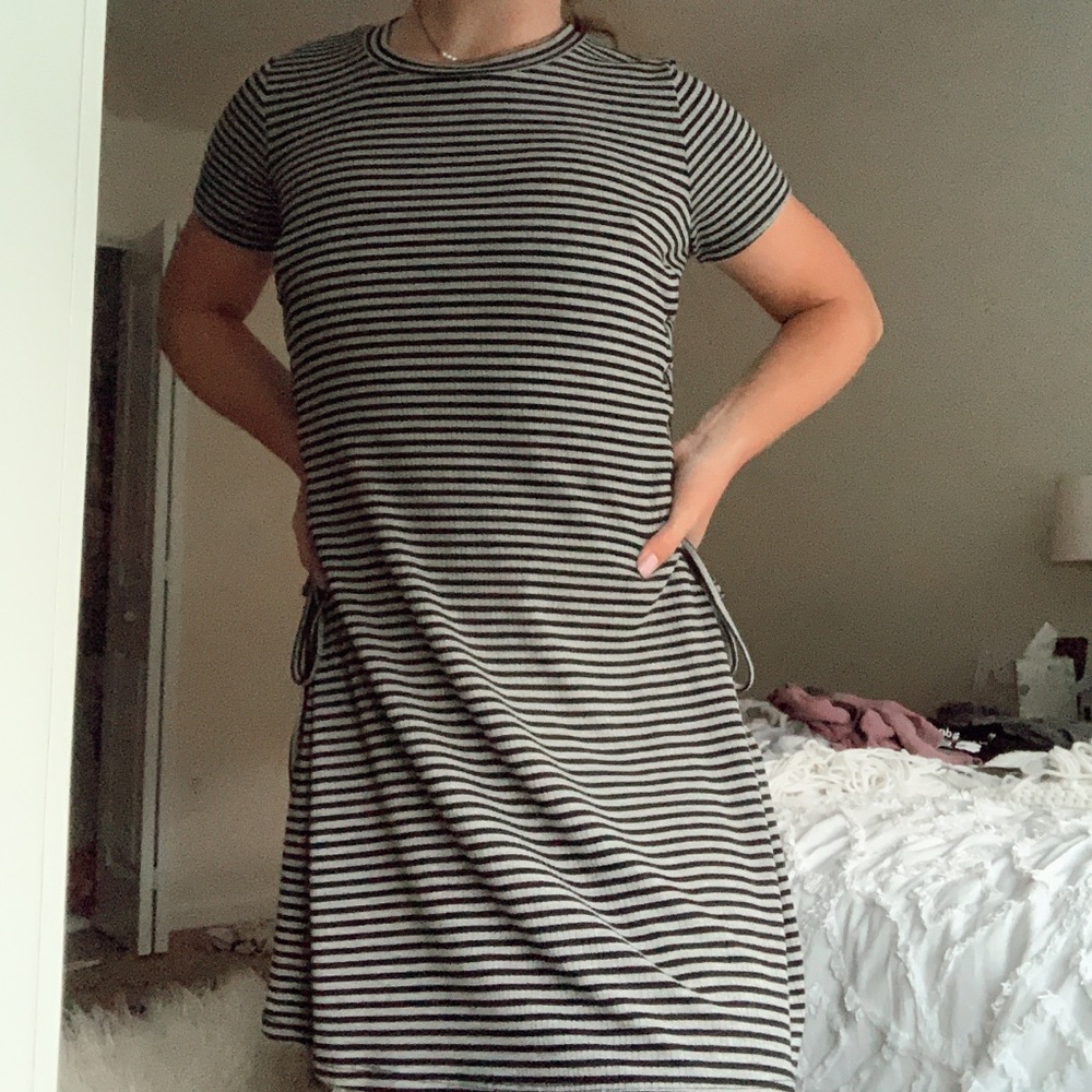 Fitted striped dress